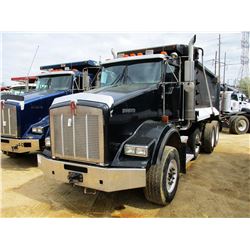 2007 KENWORTH T800 DUMP, VIN/SN:1NKDXBTX37J177405 - TRI-AXLE, 475HP CAT DIESEL ENGINE, 8LL TRANS, 46