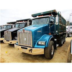 2001 KENWORTH T800 DUMP, VIN/SN:1NKDXBTX31R878678 - TRI-AXLE, 475 HP C15 CAT ENGINE, 8LL TRANS, 46K 