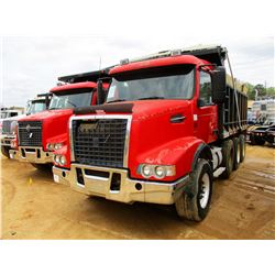 2002 VOLVO DUMP TRUCK, VIN/SN:4V5KC9GH32N332469 - TRI-AXLE, 465HP VOLVO DIESEL ENGINE, 10 SPEED TRAN