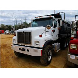 2001 INTERNATIONAL DUMP, VIN/SN:1HTXLAXT31J077035 - TRI-AXLE, CAT C12 ENGINE, 8LL TRANS, 16' HARD OX