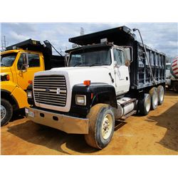 1997 FORD DUMP, VIN/SN:1FDZU90U4VVA21216 - TRI-AXLE, CUMMINS N14 DIESEL ENGINE, 10 SPEED TRANS, 44K 