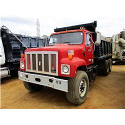 2002 INTERNATIONAL 2574 DUMP, VIN/SN:1HTGGATT82H515244 - T/A, CAT DIESEL ENGINE, A/T, 14' HEIL DUMP 