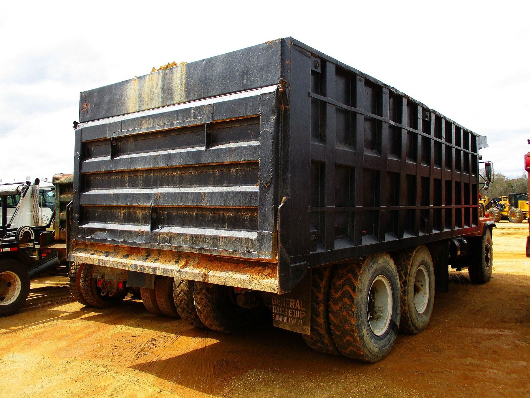 1992 MACK RD888 SX DUMP, VIN/SN:1M2P282C5NM001610 - T/A, MACK DIESEL ...