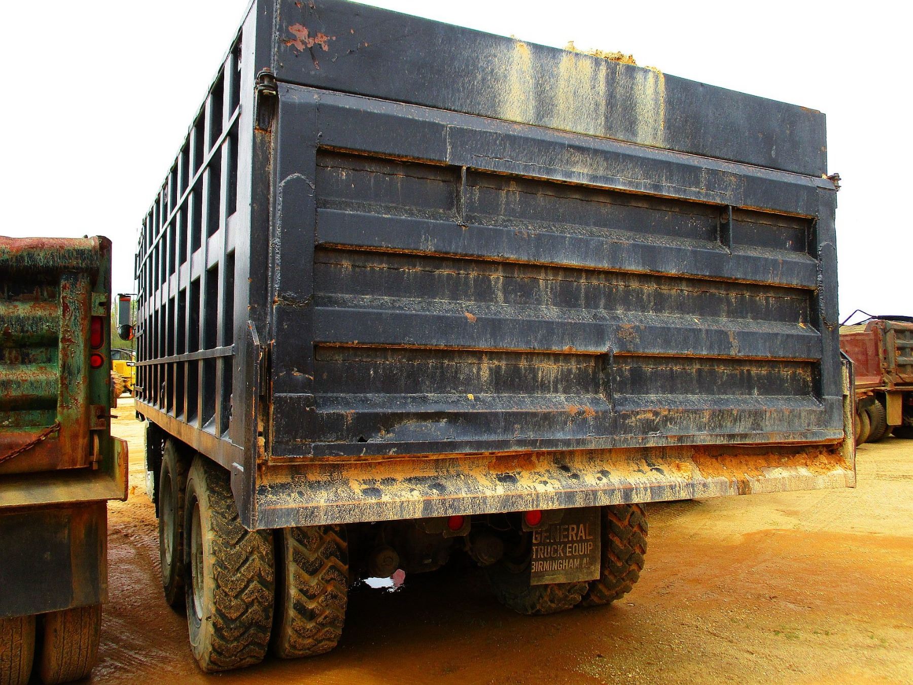 1992 MACK RD888 SX DUMP, VIN/SN:1M2P282C5NM001610 - T/A, MACK DIESEL ...