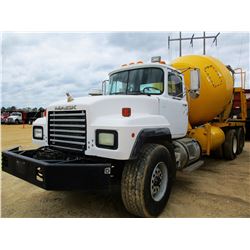 1996 MACK RD690S CONCRETE TRUCK, VIN/SN:1M2P289C3TM022037 - MACK DIESEL ENGINE, 6 SPEED TRANS, 44K R