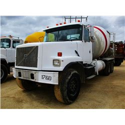 2000 VOLVO MIXER TRUCK, VIN/SN:4V5JC2UF8YN869997 - 330 HP CUMMINS, ISM ENGINE, 10 SPD, TMMB 10.5 YD 