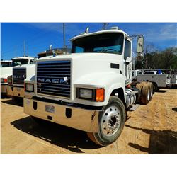 2006 MACK CHN613 TRUCK TRACTOR, VIN/SN:1M1AJ06Y46N004241 - T/A, MACK ENGINE, 13 SPEED TRANS, 44K REA