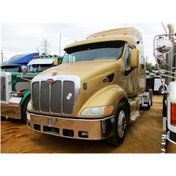 2001 PETERBILT 387 TRUCK TRACTOR, VIN/SN:1XP7DU9X01D554822 - T/A, CAT DIESEL ENGINE, EATON A/T, 36K 