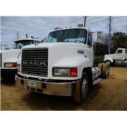 1997 MACK CH613 TRUCK TRACTOR, VIN/SN:1M1AA13Y3VW075191 - T/A, MACK DIESEL ENGINE, 18 SPEED TRANS, A