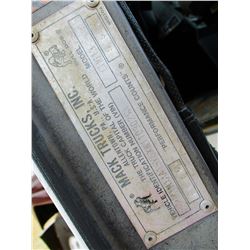 1999 MACK CH613 TRUCK TRACTOR, VIN/SN:1M1AA13Y5XW110302 - T/A, MACK DIESEL ENGINE, 9 SPEED TRANS, 38