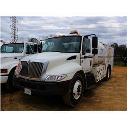 2004 INTERNATIONAL 4300 FUEL & LUBE TRUCK, VIN/SN:1HTMMAAM94H614794 - IHC DIESEL ENGINE, 6 SPEED TRA