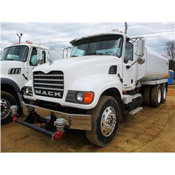 2007 MACK CU713 WATER TRUCK, VIN/SN:1M2AG11Y07M060630 - T/A, AI-400 MACK ENGINE, 10 SPD TRANS, ENGIN