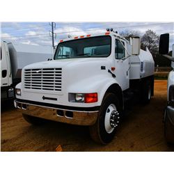 2001 INTERNATIONAL 4900 WATER TRUCK, VIN/SN:1HTSDAAR01H378468 - S/A, IHC DIESEL ENGINE, A/T, DIVERSI