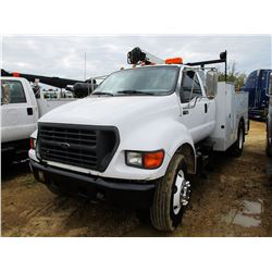 2002 FORD F650 SERVICE TRUCK, VIN/SN:3FDWX65H22MA31172 - S/A, FORD DIESEL ENGINE, A/T, IMT SERVICE B