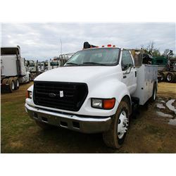 2000 FORD F650 SERVICE TRUCK, VIN/SN:3FDNF6541YMA63132 - S/A, CUMMINS DIESEL ENGINE, 5 SPEED TRANS, 