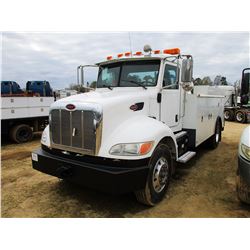 2011 PETERBILT SERVICE TRUCK, VIN/SN:2NP2HN7X5BM124829 - PACECAR PX8 DIESEL ENGINE, 10 SPEED TRANS, 