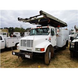 1999 INTERNATIONAL 4900 SERVICE TRUCK, VIN/SN:1HTSDAAN7XH672441 - IHC DIESEL ENGINE, A/T, TOOL SERVI