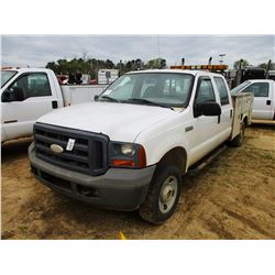 2005 FORD F250 SERVICE TRUCK, VIN/SN:1FTSW21535EC97160 - 4X4, CREW CAB, GAS ENGINE, A/T, SERVICE BOD