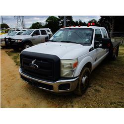 2013 FORD F350 FLATBED TRUCK, VIN/SN:1FD8W3GTXDEA17508 - CREW CAB, POWER STROKE DIESEL ENGINE, A/T, 