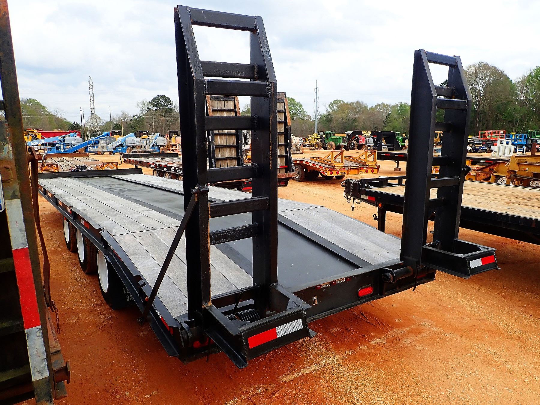 Tag Trailer Ramps 2006 KAUFMAN TAG TRAILER, VIN/SN:15XFH29386L001876 - TRI-AXLE, 24 ...