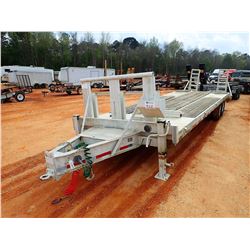 2005 HARDEEBUILT FLATBED TRAILER, VIN/SN:HB9TL296X5X200263 - T/A, DOVETAIL, RAMPS, PINTLE HITCH, AIR