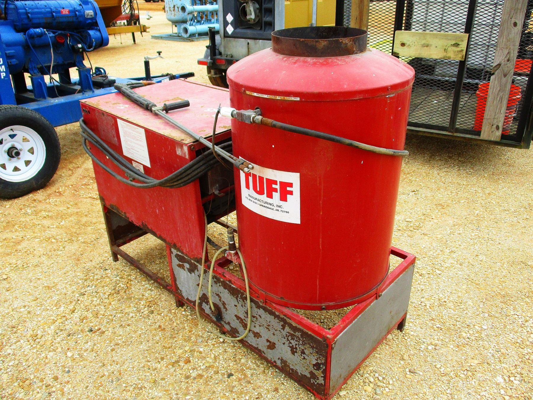 TUFF PRESSURE WASHER & STEAM CLEANER, NATURAL GAS BURNER (B4) TUFF PRESSURE WASHER & STEAM CLEANER, NATURAL GAS BURNER (B4)