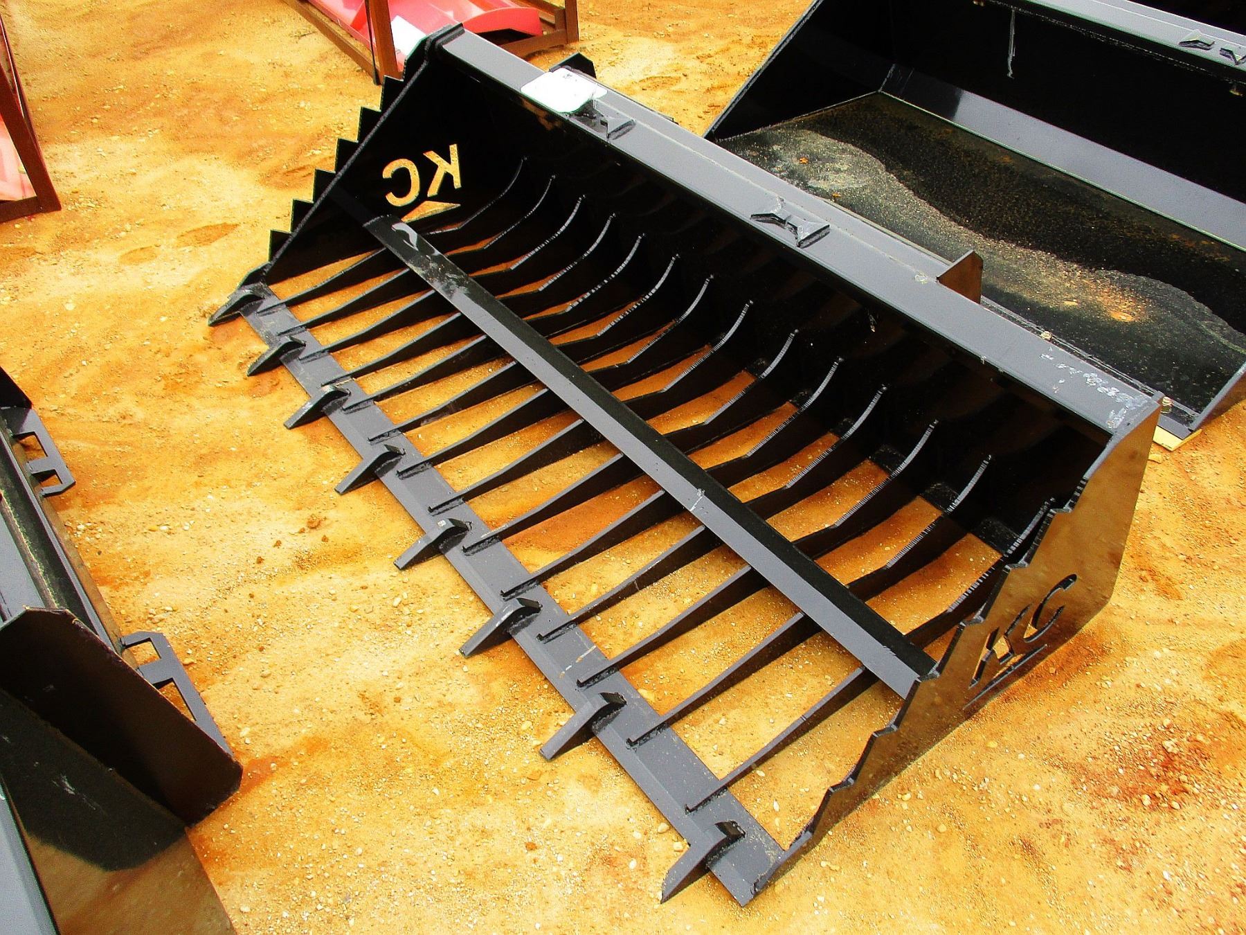 78" SKELETON BUCKET W/ TEETH, FITS SKID STEER LOADER