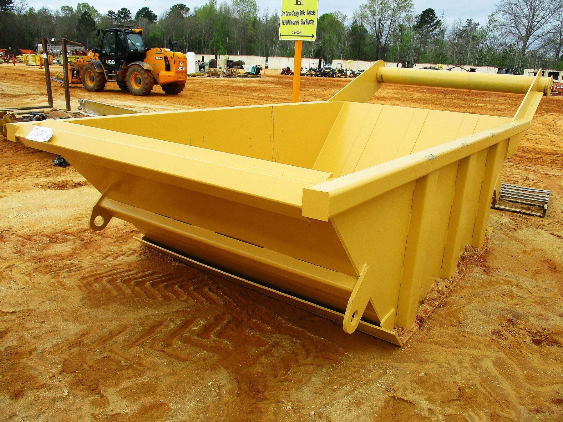 9 CUBIC YARD BEDDING BOX 80 3/4" WIDE 201" LONG (B7)