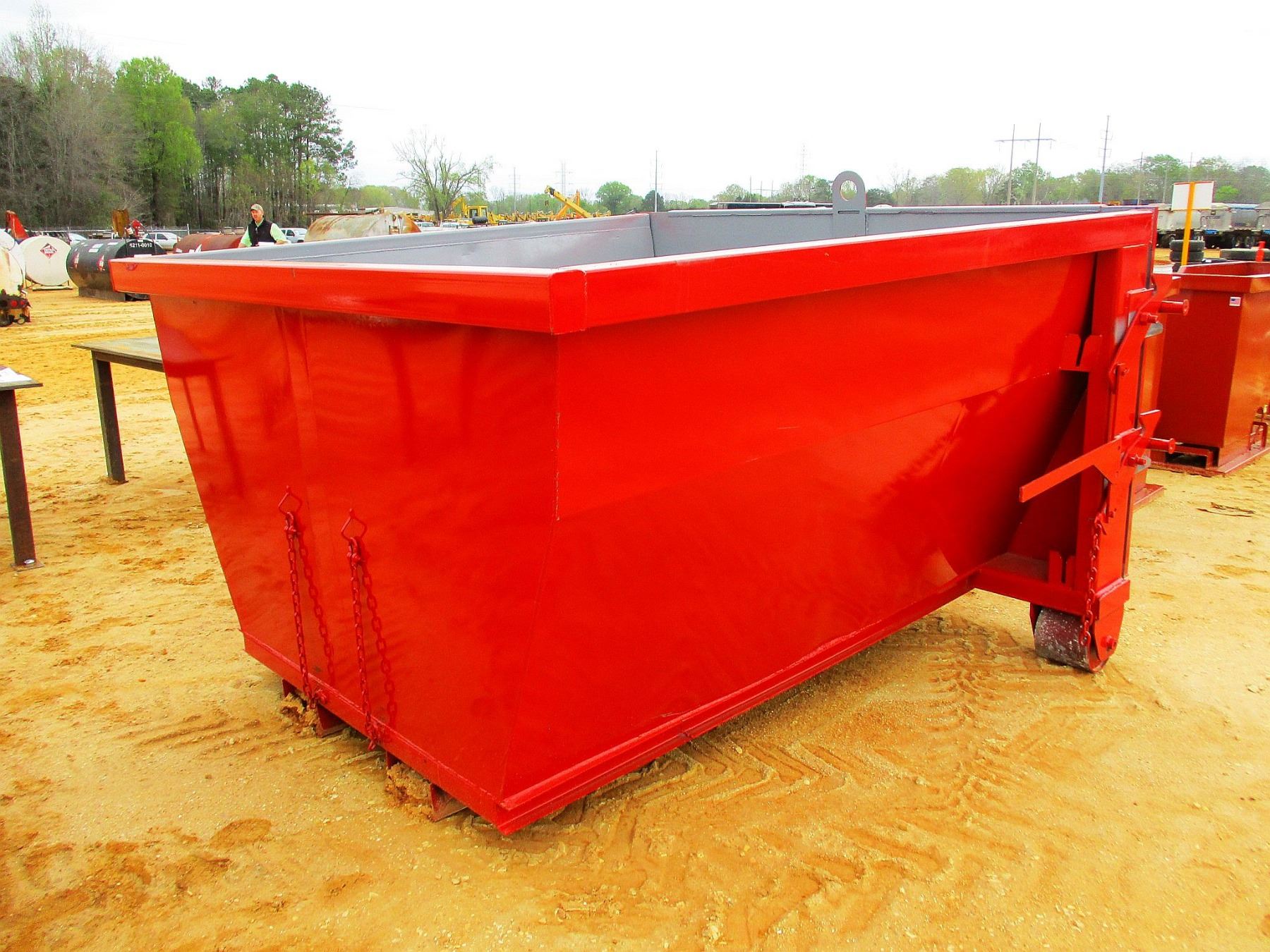 7 YARD FORKLIFT/ TELEHANDLER DEBRIS BOX (B-7) - J.M. Wood Auction ...