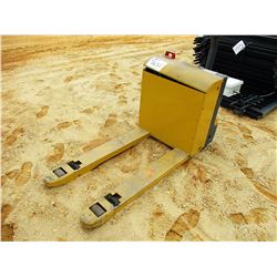 CAT WP4500 ELECTRIC PALLET JACK(B9)