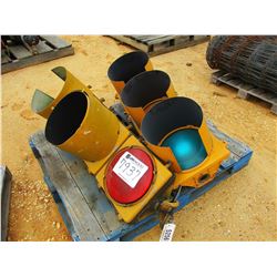 (2) TRAFFIC LIGHT (B-9)