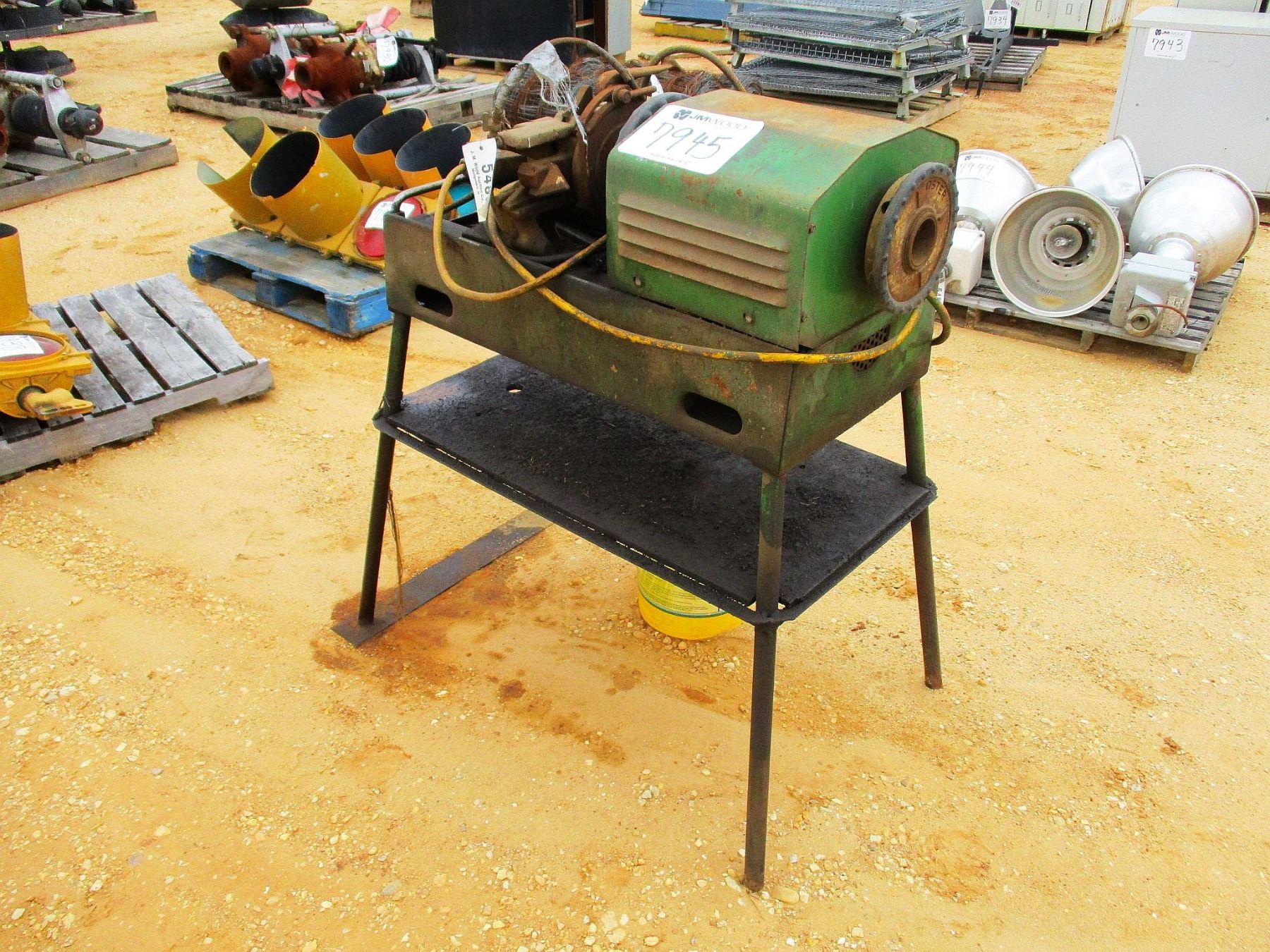 OSTER 655 PIPE MASTER 2" PIPE THREADING MACHINE (B9)