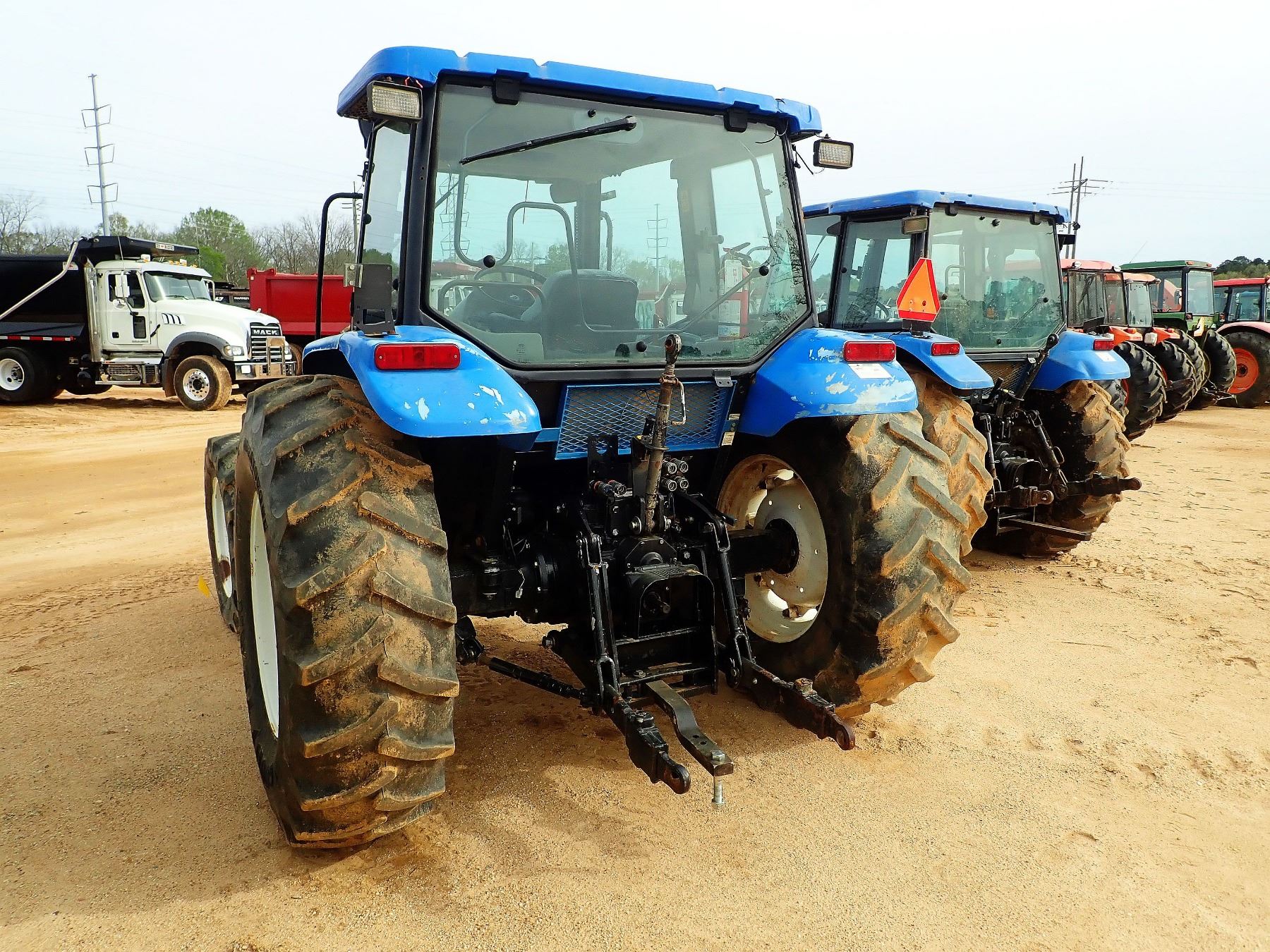 Tl100 NEW HOLLAND TL100A FARM TRACTOR, VIN/SN:HJJ051455 - MFWD, 3 REMOTES ...