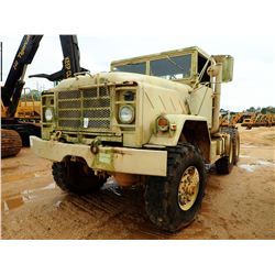 M931A2 MILITARY TRUCK TRACTOR, VIN/SN:3101558 - T/A, 6X6, DIESEL ENGINE, A/T, 14:00R-20 TIRES, ODOME
