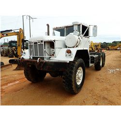MILITARY CAB & CHASSIS, VIN/SN:547451 - T/A, DIESEL ENGINE, 5 SPEED TRANS, PINTLE HITCH, 10.00R20 TI