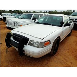 2008 FORD CROWN VICTORIA VIN/SN:2FAFP71V78X131132 - GAS ENGINE, A/T, ODOMETER READING 352,025 MILES 