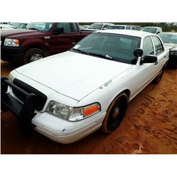 2005 FORD CROWN VICTORIA VIN/SN:2FAHP71W45X128427 - GAS ENGINE, A/T, ODOMETER READING 283,700 MILES 