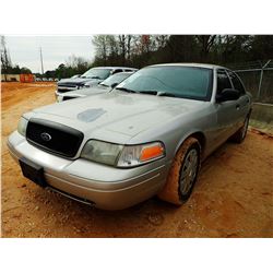 2007 FORD CROWN VICTORIA VIN/SN:2FAFP71W47X136487 - V8 GAS ENGINE, A/T, ODOMETER READING 210,666 MIL