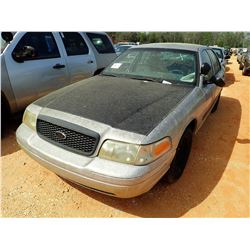 2002 FORD CROWN VICTORIA VIN/SN:2FAFP71WX2X130508 - V8 ENGINE, A/T, ODOMETER READING 144,325 MILES (