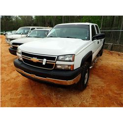 2007 CHEVROLET 3500 PICKUP, VIN/SN:1GCHK33DX7F192175 - 4X4, CREW CAB, DURAMAX DIESEL ENGINE, A/T, LO