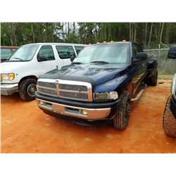 2000 DODGE 3500 DUALLY, VIN/SN:1B7MC3369YJ140550 - EXT CAB, CUMMINS ENGINE, A/T, ODOMETER READING 18
