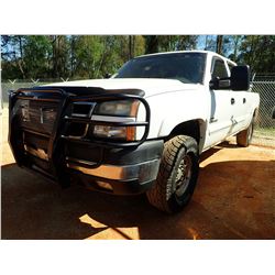 2007 CHEVROLET SILVERADO 2500D PICKUP, VIN/SN:1GCHK23027F129663 - 4X4, CREW CAB, DURAMAX DIESEL ENGI