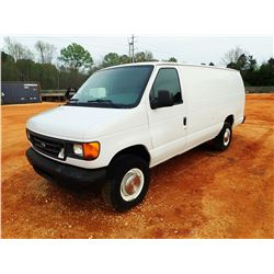 2004 FORD E350 VAN, VIN/SN:1FT5534P54HA72718 - GAS ENGINE, A/T, ODOMETER READING 148,461 MILES