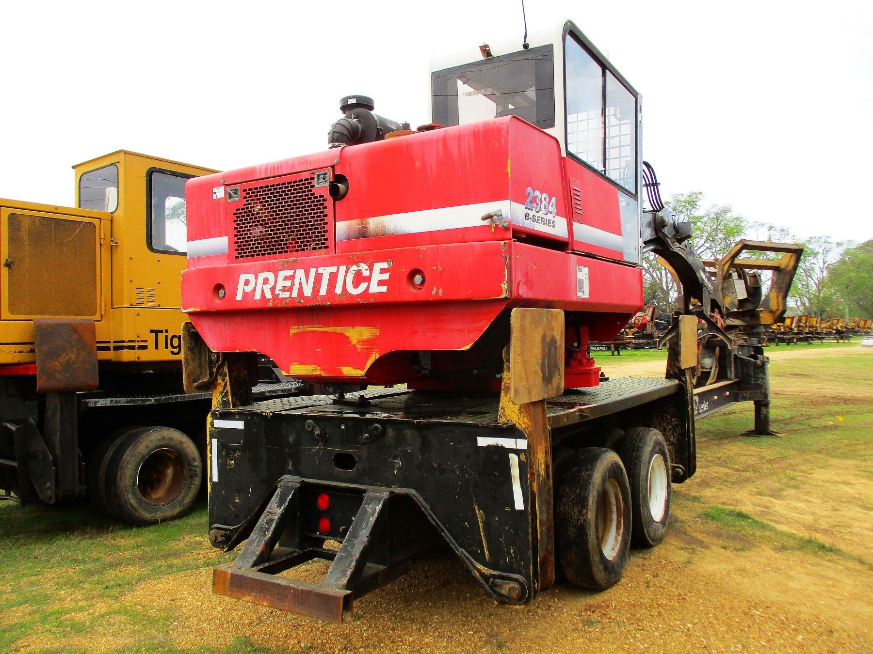 PRENTICE 2384B LOG LOADER, VIN/SN:63792 - CAB, A/C, MTD ON TRAILER ...