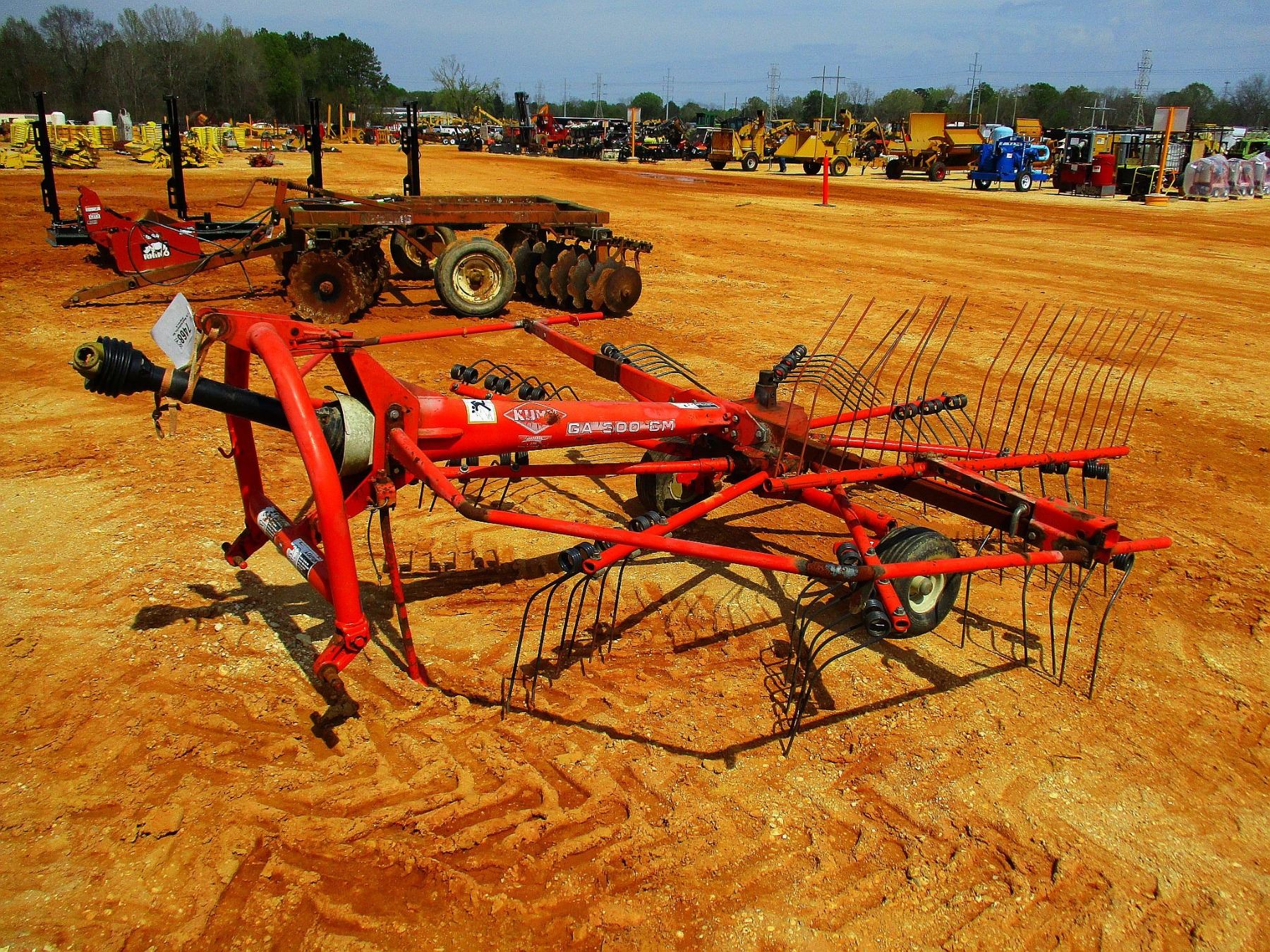 KUHN 300 HAY RAKE, 3 PTH (C2)