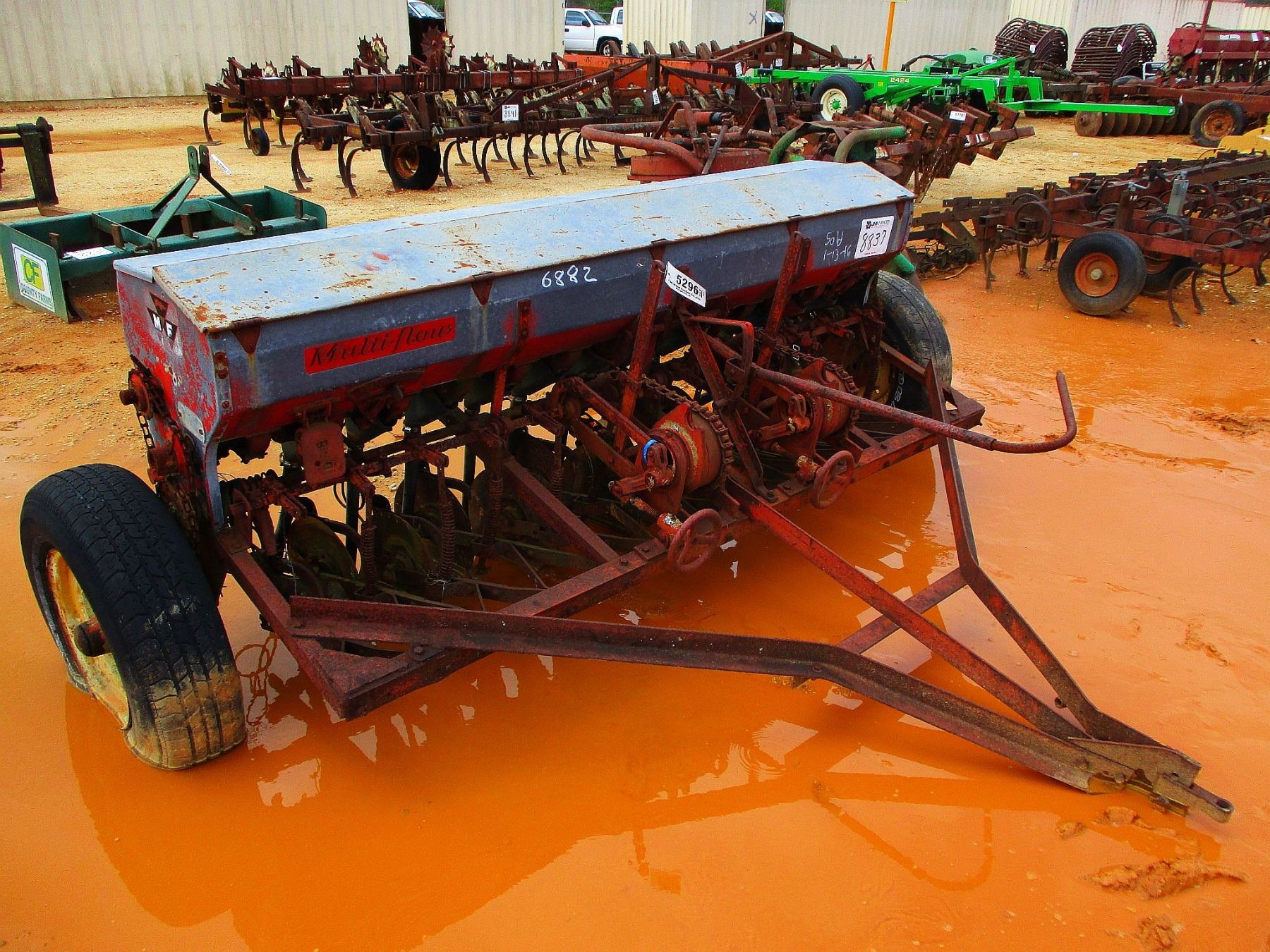 MASSEY FERGUSON GRAIN DRILL (C3) J.M. Wood Auction Company, Inc.