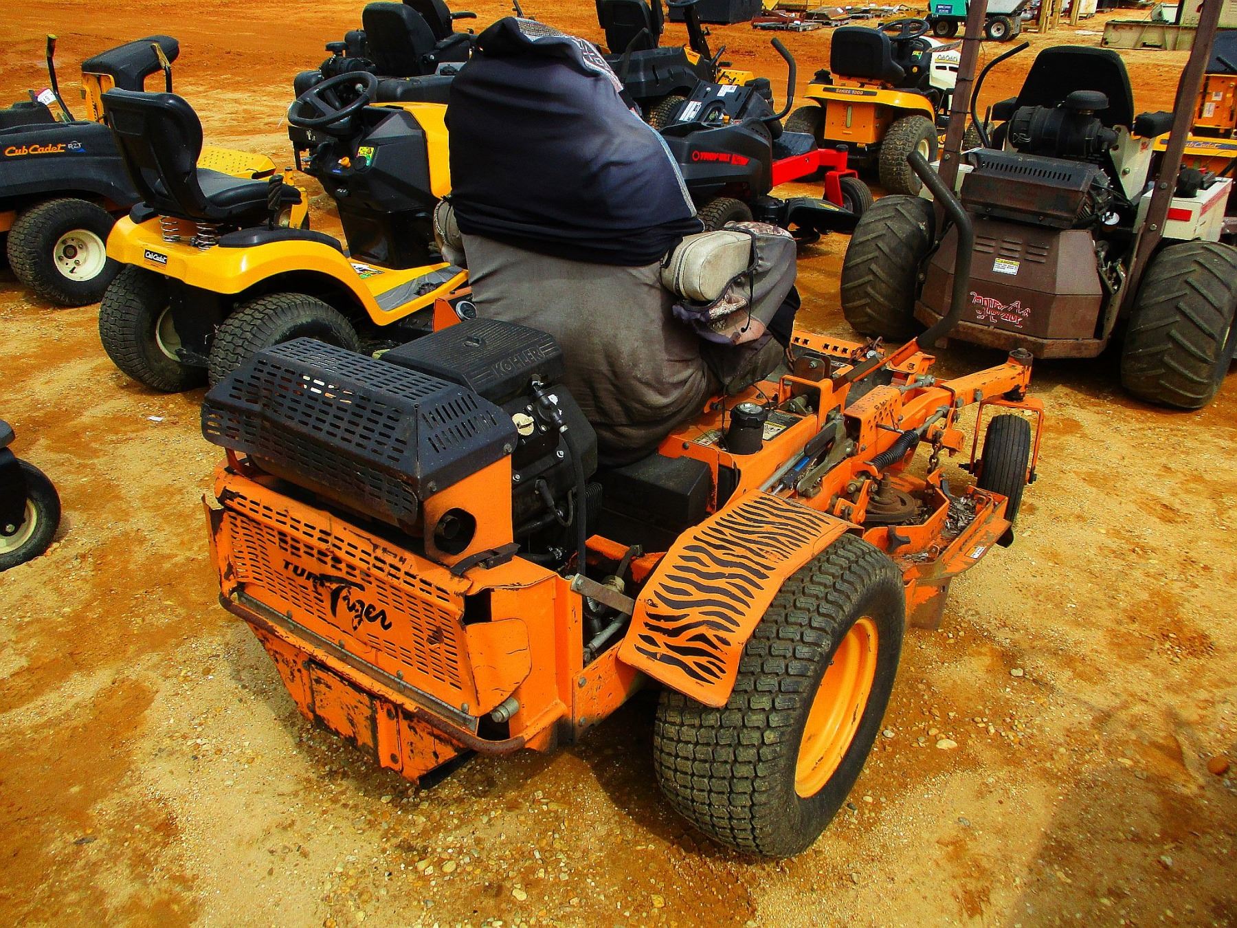 SCAG TURF TIGER ZERO TURN MOWER C 5 SCAG TURF TIGER ZERO TURN MOWER C 5