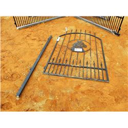 (4) HORSEHEAD SCENE POWDER COATED GATE W/POST (C6)