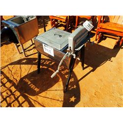 JAMES ANTIQUE WASHING MACHINE