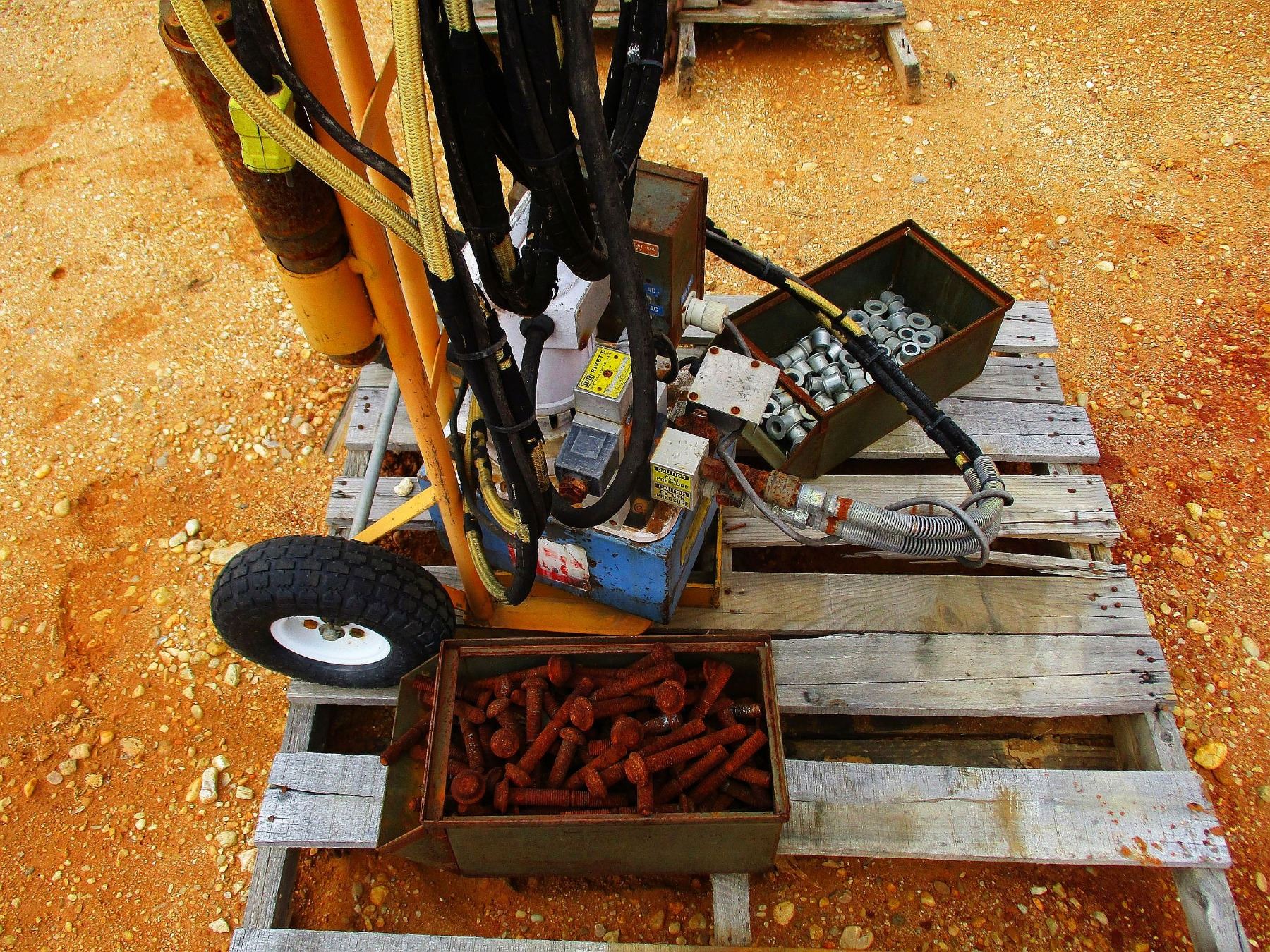 HUCK POWERIG HYD UNIT MODEL #940 (C-8)